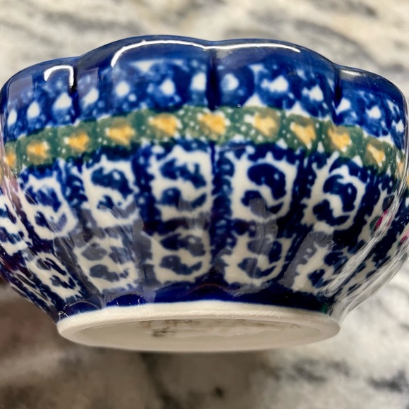 Polish Pottery Ceramika Artystyczna Unikat Small Scalloped Bowl 4 1/2” X 1 1/2” - Picture 3 of 3